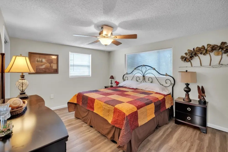 Waterfront Escape With Private Pool & Gulf Access 3 Bedroom Home