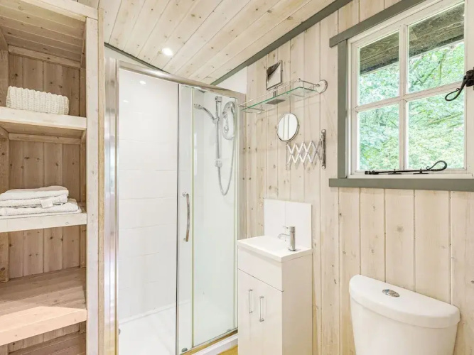 Lakeside Cabin