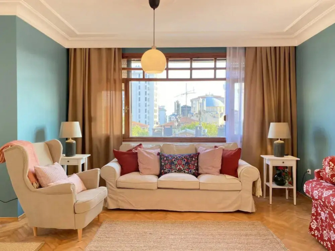 MISSAFIR Spacious Duplex Flat near Bagdat Street