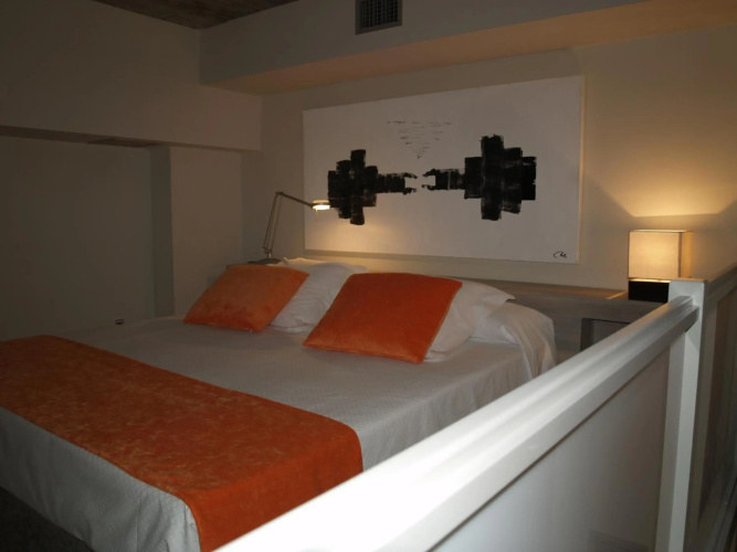 Eco Alcala Suites