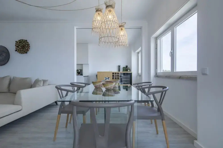 Luxurious Seaview Apartment in Estoril