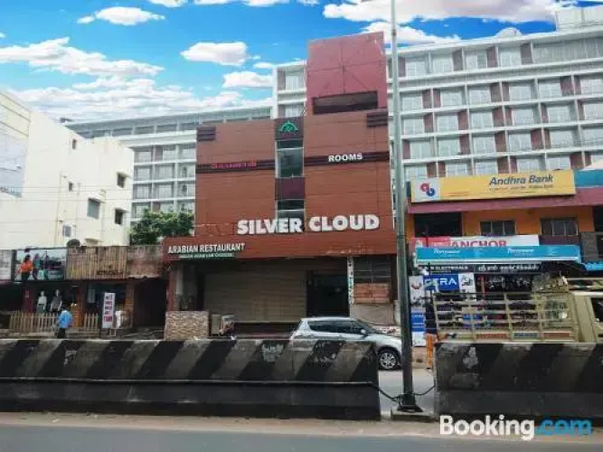 Silver Cloud By OYO Rooms