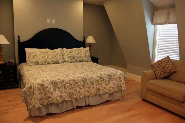 Atlantic House Inn