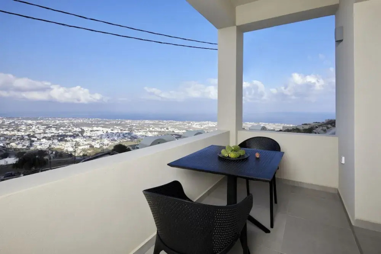 Mayu Suites