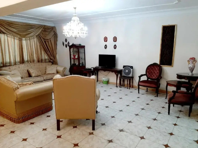 شقة فخمة في كمبوند 777 أرض الجولف مصر الجديدة عائلات فقط