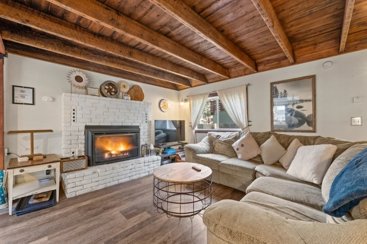 2 Bedrooms Cottage