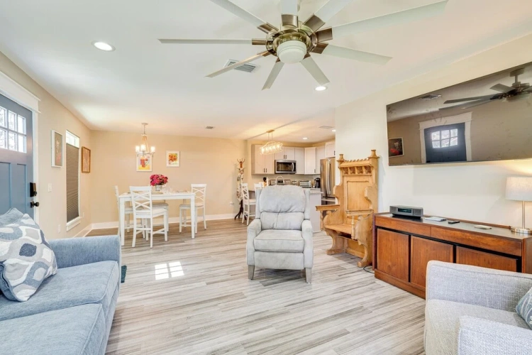 2 Bedrooms Cottage