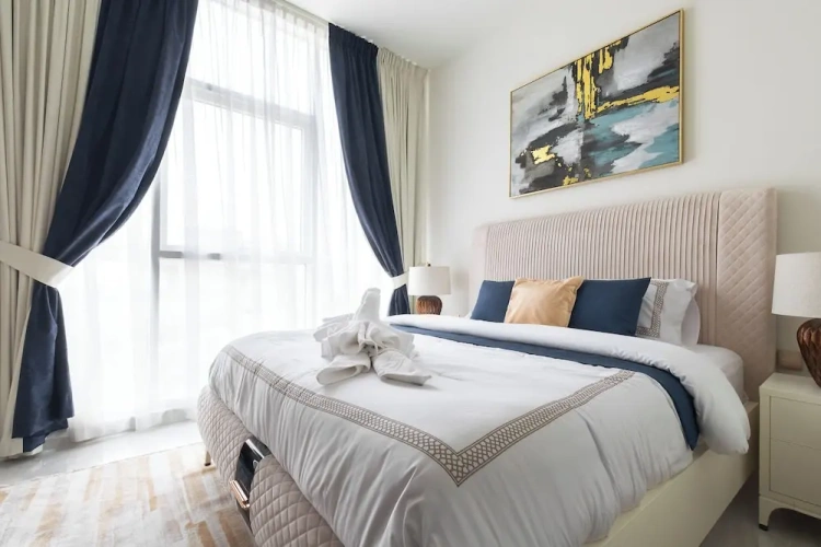3 Bedrooms Luxury Apartment with city view