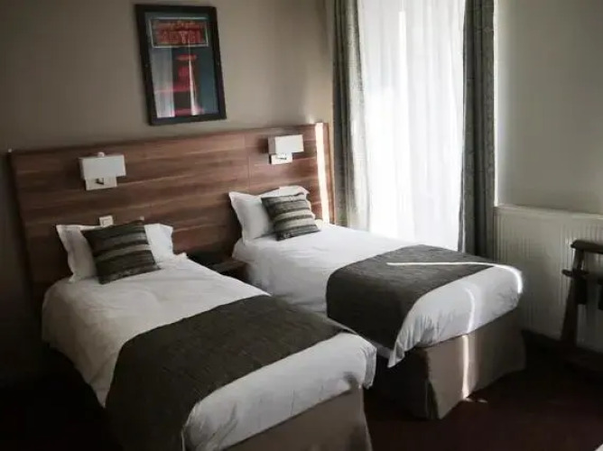 Comfort Double room — King Bed