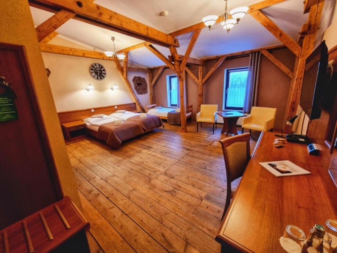 Standard Triple room