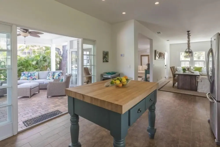 Palm Beach Oasis 3bd 3ba Private Pool Plus Parking