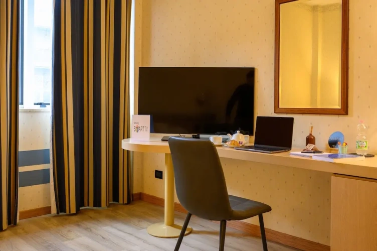 Standard Double room with view