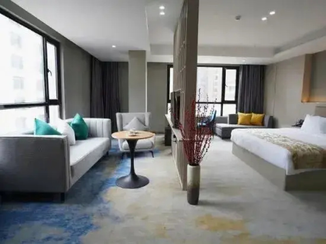 Bali Hotel Maoming