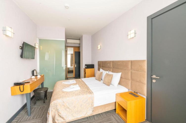 Deluxe Double room with balcony and with sea view