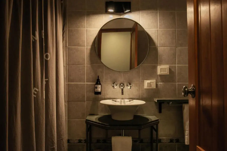 Peninsula Petit Hotel