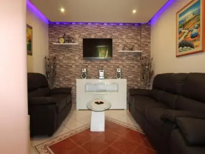 Apartment Colic