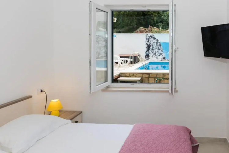 Sunrise Apartments 3