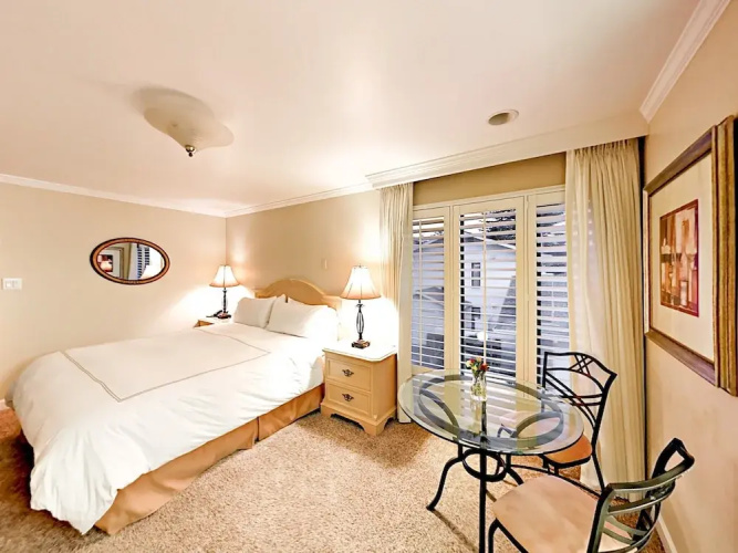 Studio Condo Near Trails #SILV267C