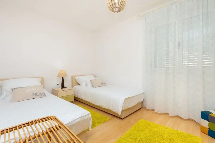Sky Breeze Apartment