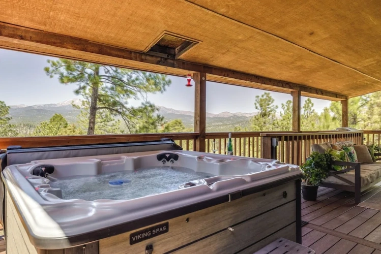 4 Bedrooms Cottage with balcony