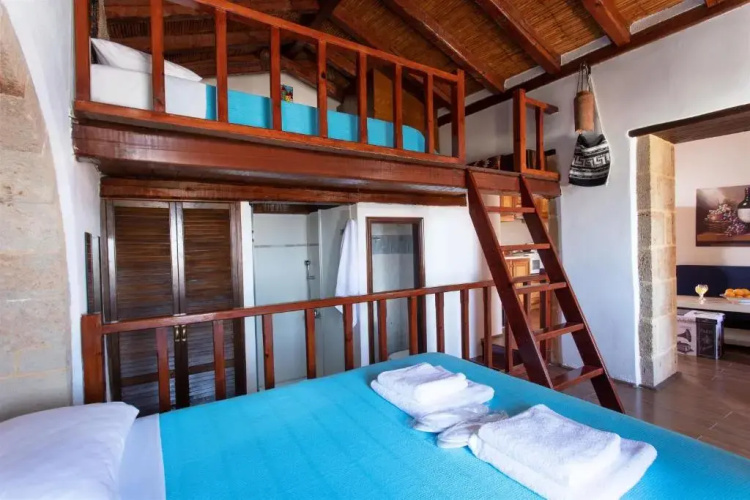 Ypatia Cozy Castle Suite Apartment with Loft