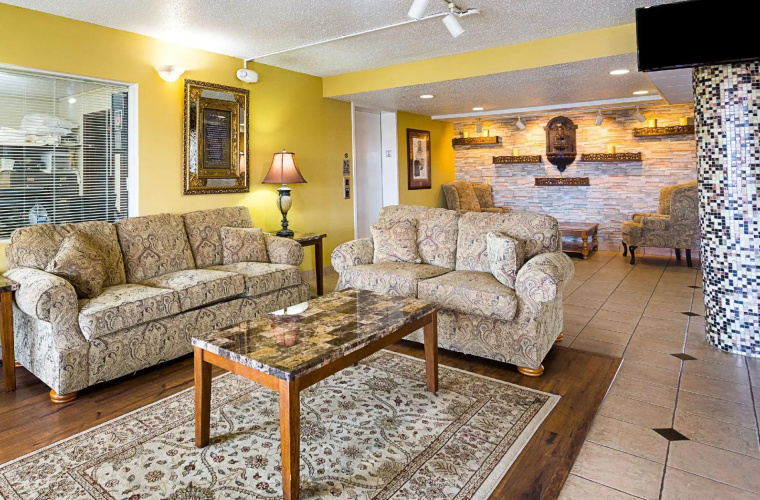 Rodeway Inn & Suites Birmingham I-59 exit 134