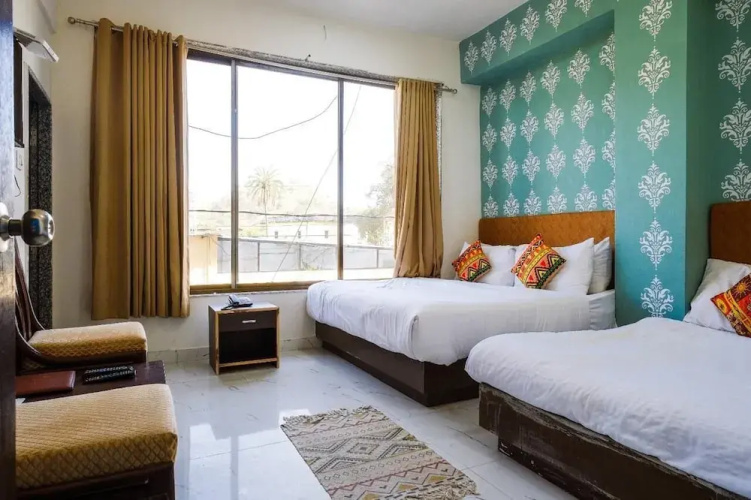 Rudraksh Inn