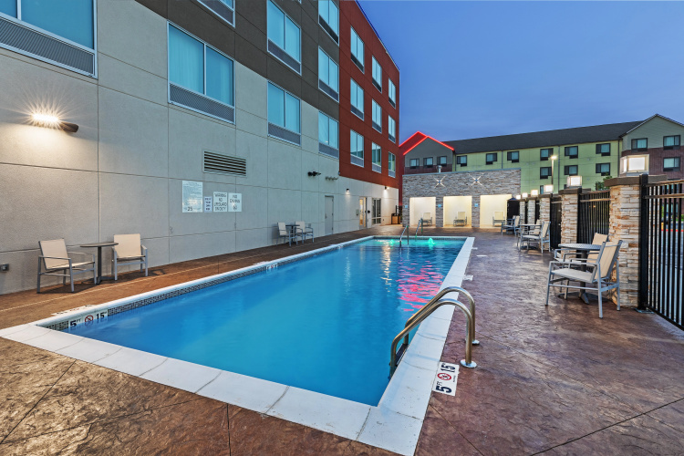 Holiday Inn Express & Sts Tulsa Northeast - Owasso photo 16