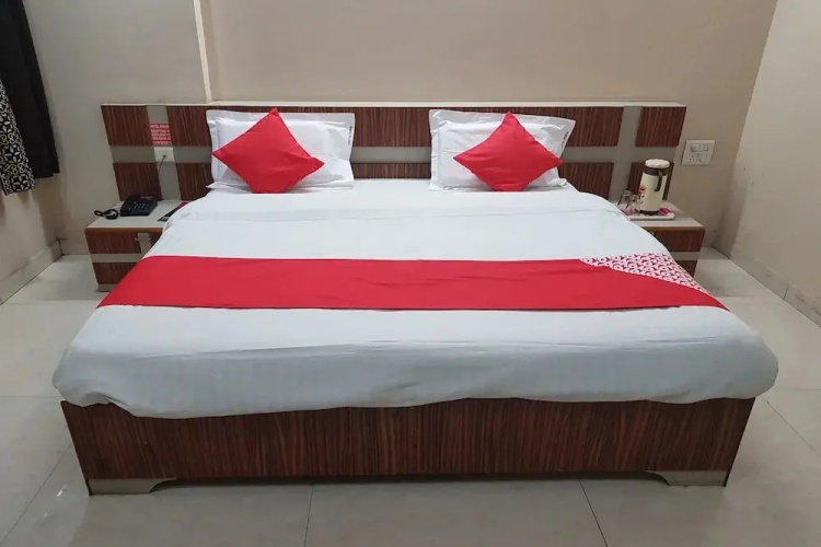 Hotel Anand By OYO Rooms
