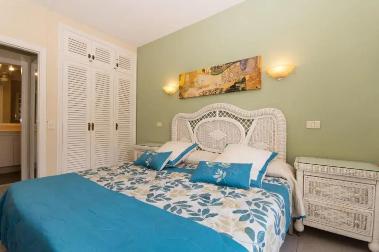 Los Olivos 13 - One Bed