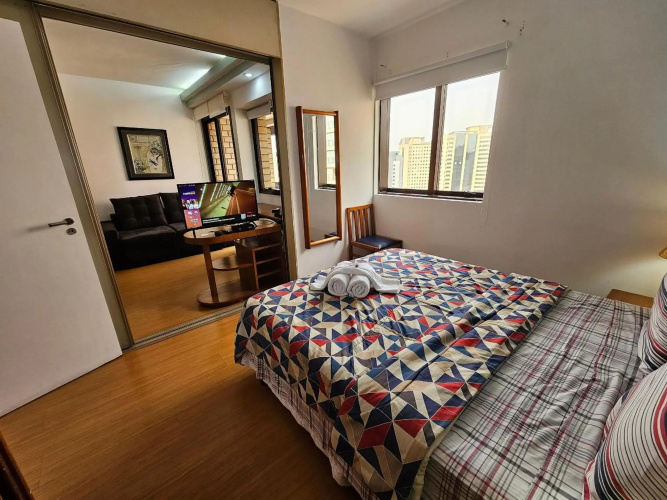 Flat Qi Ibirapuera com Sacada Uh-2307