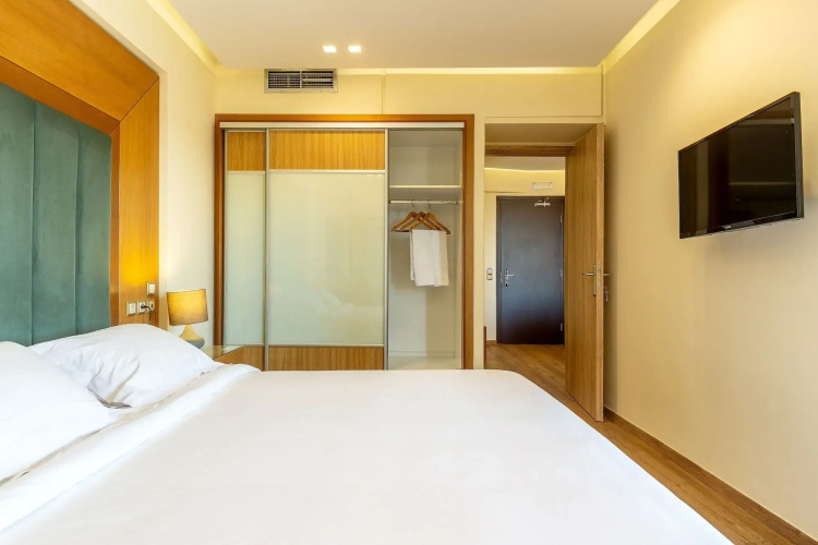 Oasis Hotel Apartments