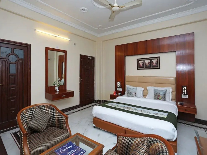 OYO 2801 Magnate Hotel