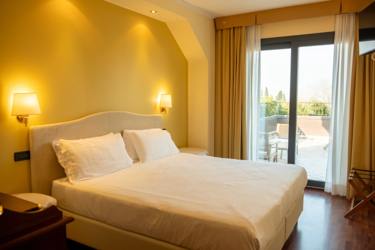 Admiral Hotel Villa Erme