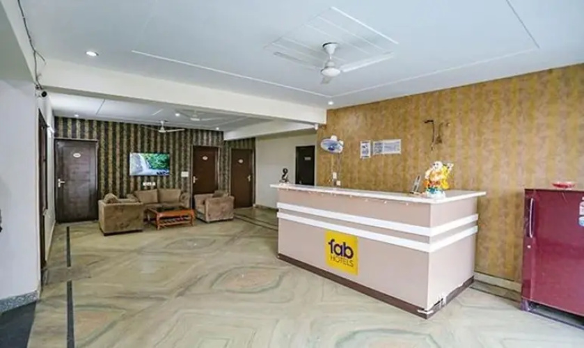 Fabhotel Pacific Homes