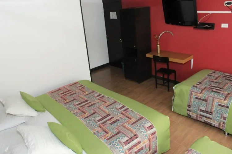 Standard Triple room