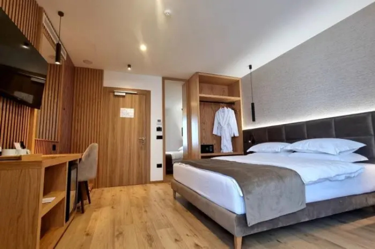 Deluxe Double Suite