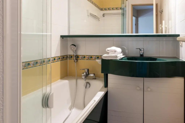 Le Gouic Joli Appartement Piscine