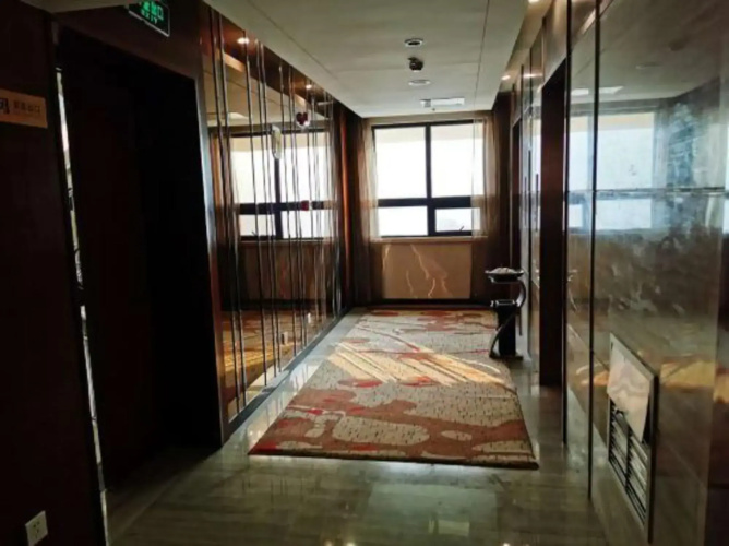 Peninsula Hotel