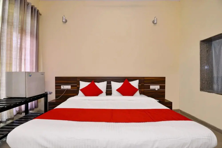 OYO 6549 Hotel Gorbandh