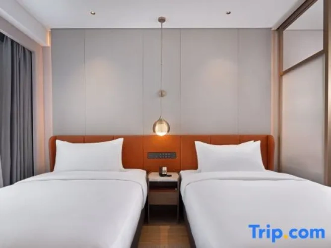 Quadruple Suite with lake view