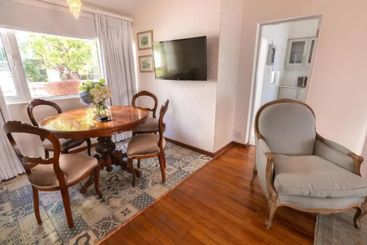 Villa on Camps Bay Drive