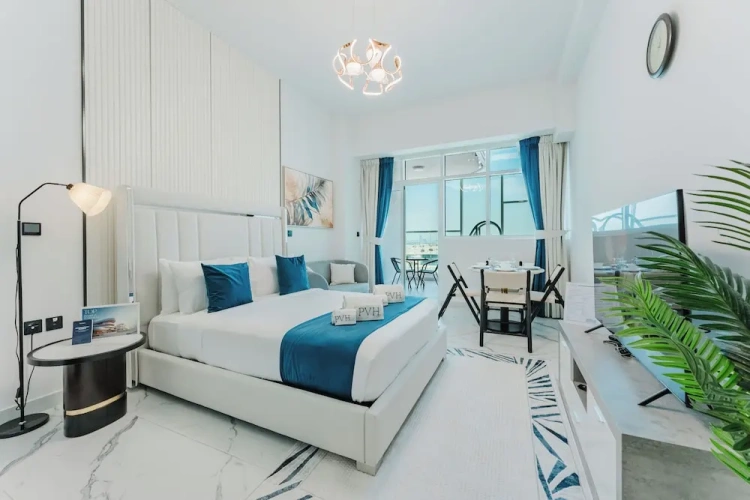 Double Studio with balcony and with city view