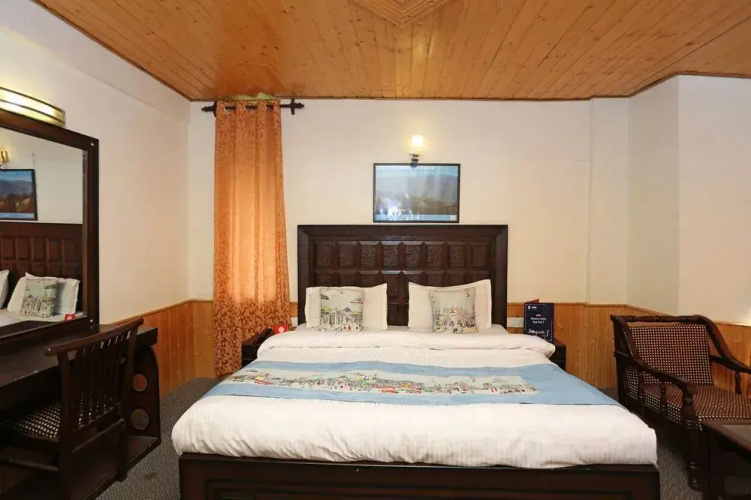 OYO 7008 Astha Cottage