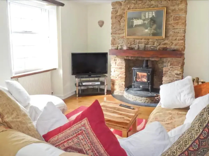 Dipley Cottage