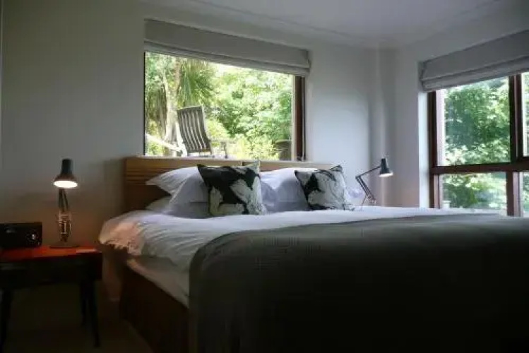 Marine Lodge