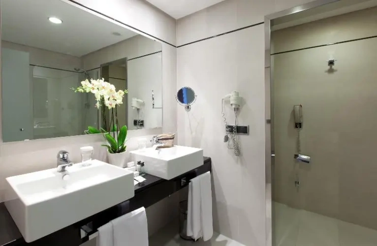 Quadruple Suite