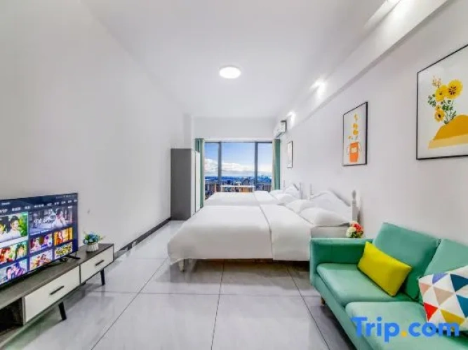 Standard Twin room with view