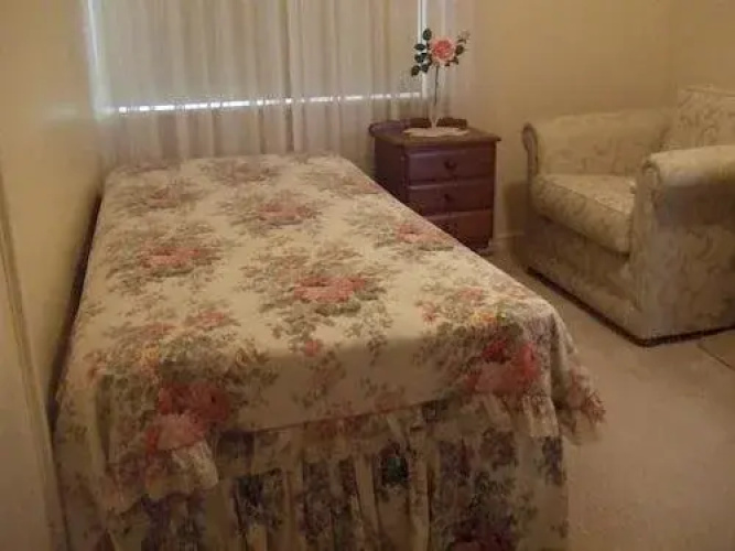 83 on Swan B&B