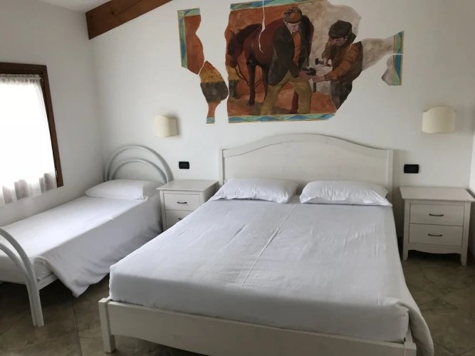 Standard Triple room